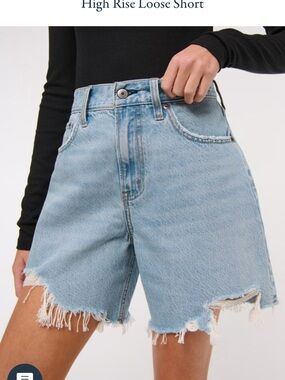 Abercrombie High Rise Loose Denim Shorts Light Wash size 27